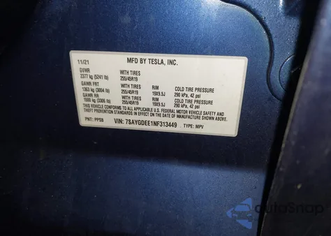 2022 Tesla Model Y Long Range Dual Motor All-Wheel Drive z USA, uszkodzony, nr VIN 7SAYGDEE1NF313449